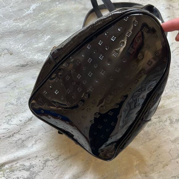 Arcadia Black Patent Mini Back Pack READ DESCRIPTION - Picture 10 of 14